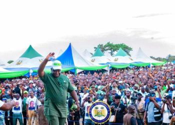 President Julius Maada Bio is leading with a slight majority ahead of his closest challenger, Dr Samura Kamara. Photo credit, State House Communication