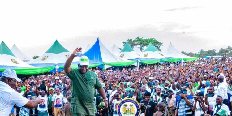 President Julius Maada Bio is leading with a slight majority ahead of his closest challenger, Dr Samura Kamara. Photo credit, State House Communication