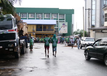 Supporters of President Bio gathered at his party headquarters to celebrate his victory after the results were announced on June 24, 2023. Photo credit, Ibrahim Barrie, ManoReporters.