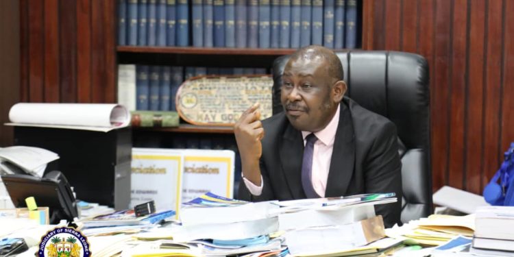 Chief Justice Desmond Babatunde Edwards. His office has dismissed allegations of biased leveled against it by the main opposition APC. Photo credit, Judiciary Communications Unit.