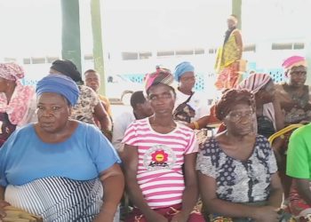 A group of women gather at the PDC Field in Pujehun Town for the monthly meting of the Women of Wanjama, a pressure group representing the women of Pujehun District, November. Photo credit, Brima Sannoh, ManoReporters
