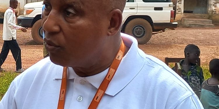 Mohamed Bailor Jalloh, CEO, FOCUS 1000, speaks to journalists in Kaboreh Village, Karene District on Sunday, December 17, 2023. Photo credit, Kemo Cham, ManoReporters.