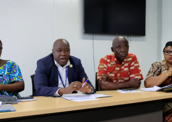 Prof. Foday Sahr, Executive Director of the National Public Health Agency (NPHA) of Sierra Leone, said there is nothing unusual about the death of the 29th year old female health worker, which sparked fears of outbreak of a hemorrhagic fever disease. Image, Kemo Cham, ManoReporters.