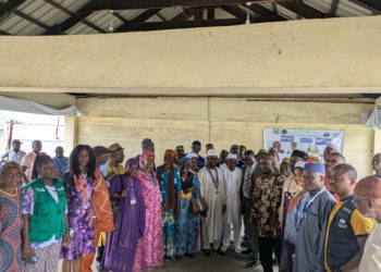 Western Area Tribal Heads pose with Presidential Adviser Alpha Kanu at the Western Area Urban DHMT on Tuesday, August 19, 2025, during a meeting on Mpox response. Image, Kemo Cham, ManoReporters.