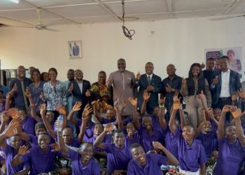 Rehabilitated ex-drug addicts pose with officials from the Ministry of health after a discharge ceremony on Thursday, 13th January, 2026. Image, Fatmata Sesay, ManoReporters.