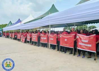 The graduands include both military and civilian staffers. Image, Office of the First Lady of Sierra Leone.