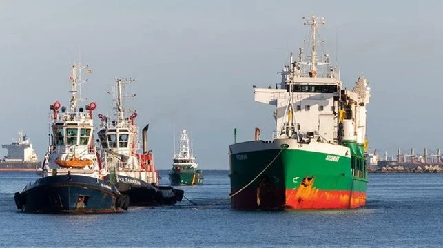 The MV Arconian seen arriving in Gran Canaria before been discovered "stuffed" with bales of cocaine (IGC NACIONAL).